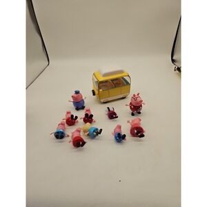 VTG 2003 Peppa Pig Family Camper Van Yellow Turquoise Tan Family Trip Van W/ Fig
